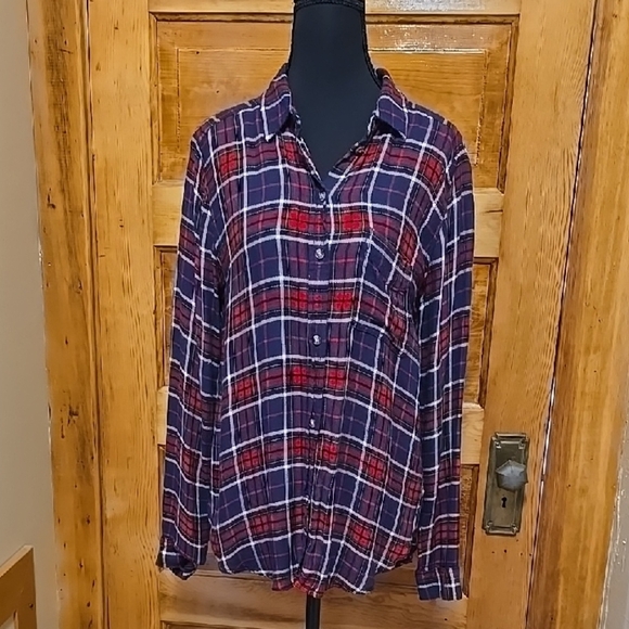 American Eagle Outfitters Tops - American Eagle Outfitters Red And Black Cabincore Long Sleeve Soft Plaid Shirt S